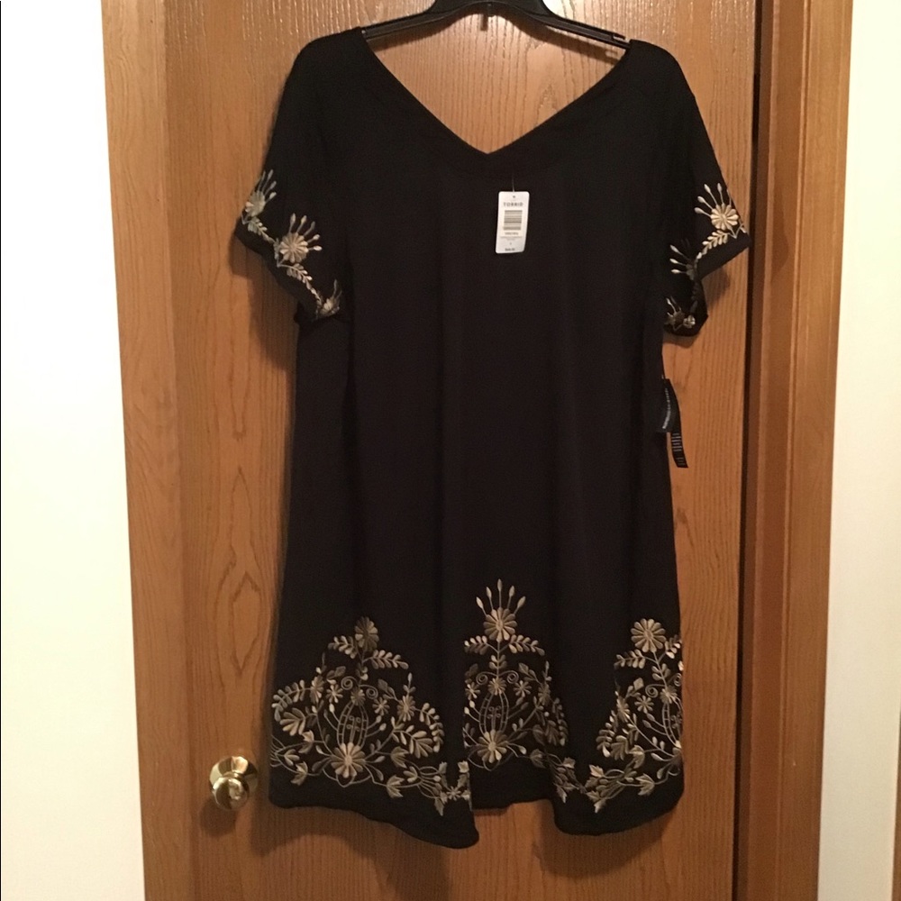 Dress - Picture 3 of 3